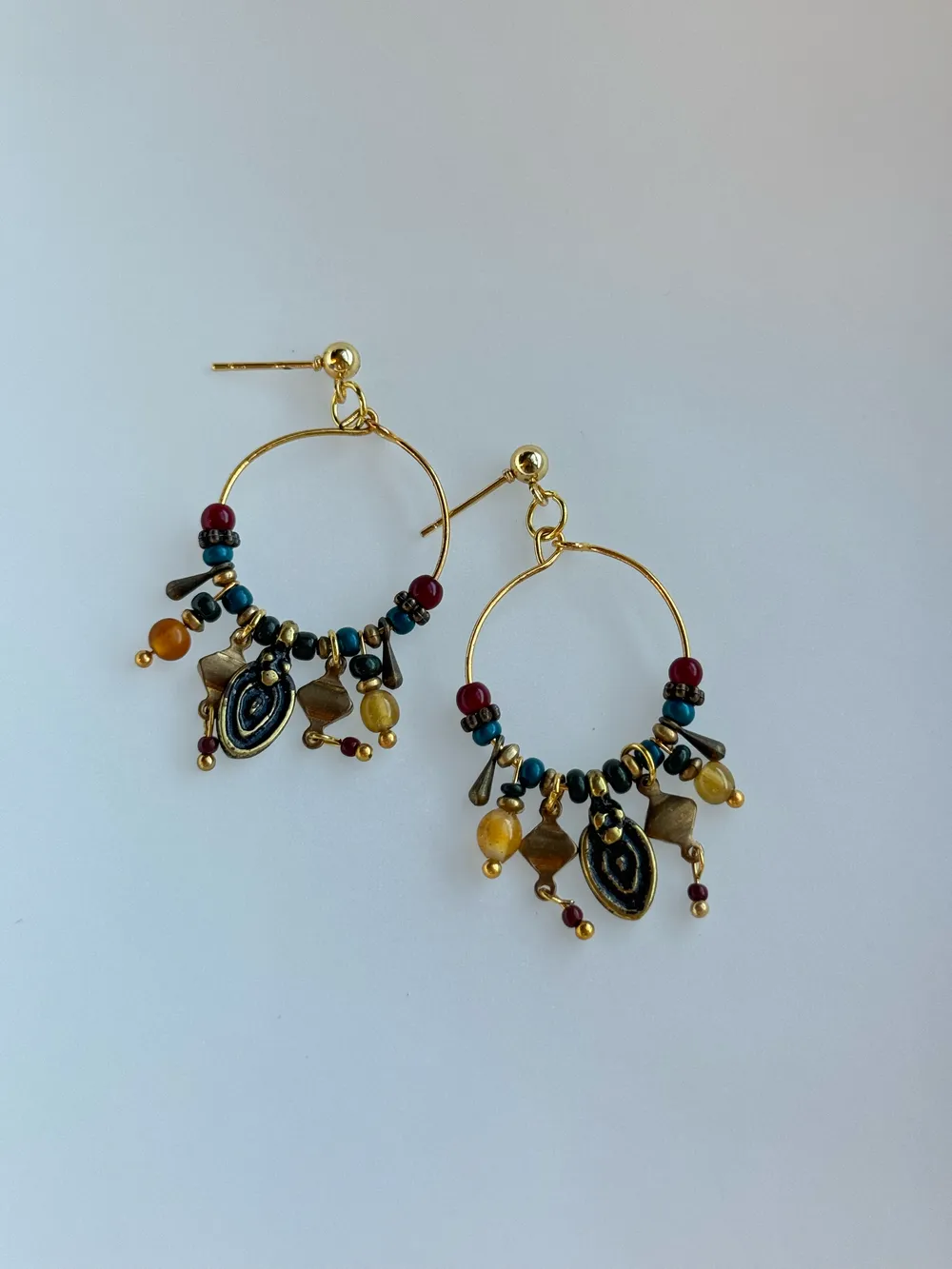 Vintage Taş Charm Sallantılı Küpe