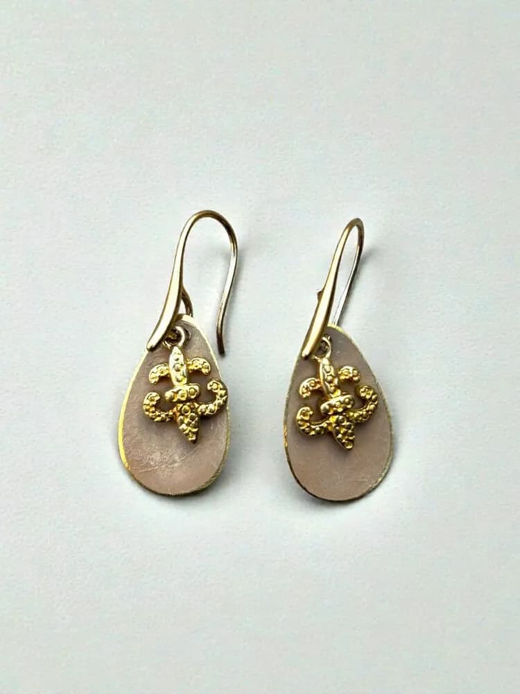 Pembe Kristal Damla Altın Detaylı Küpe 1