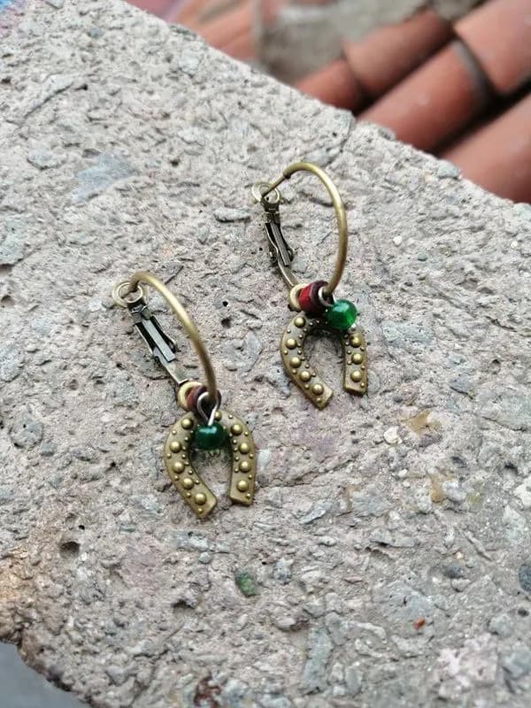 Etnik Yeşil Kristal Sallantılı Küpe 1