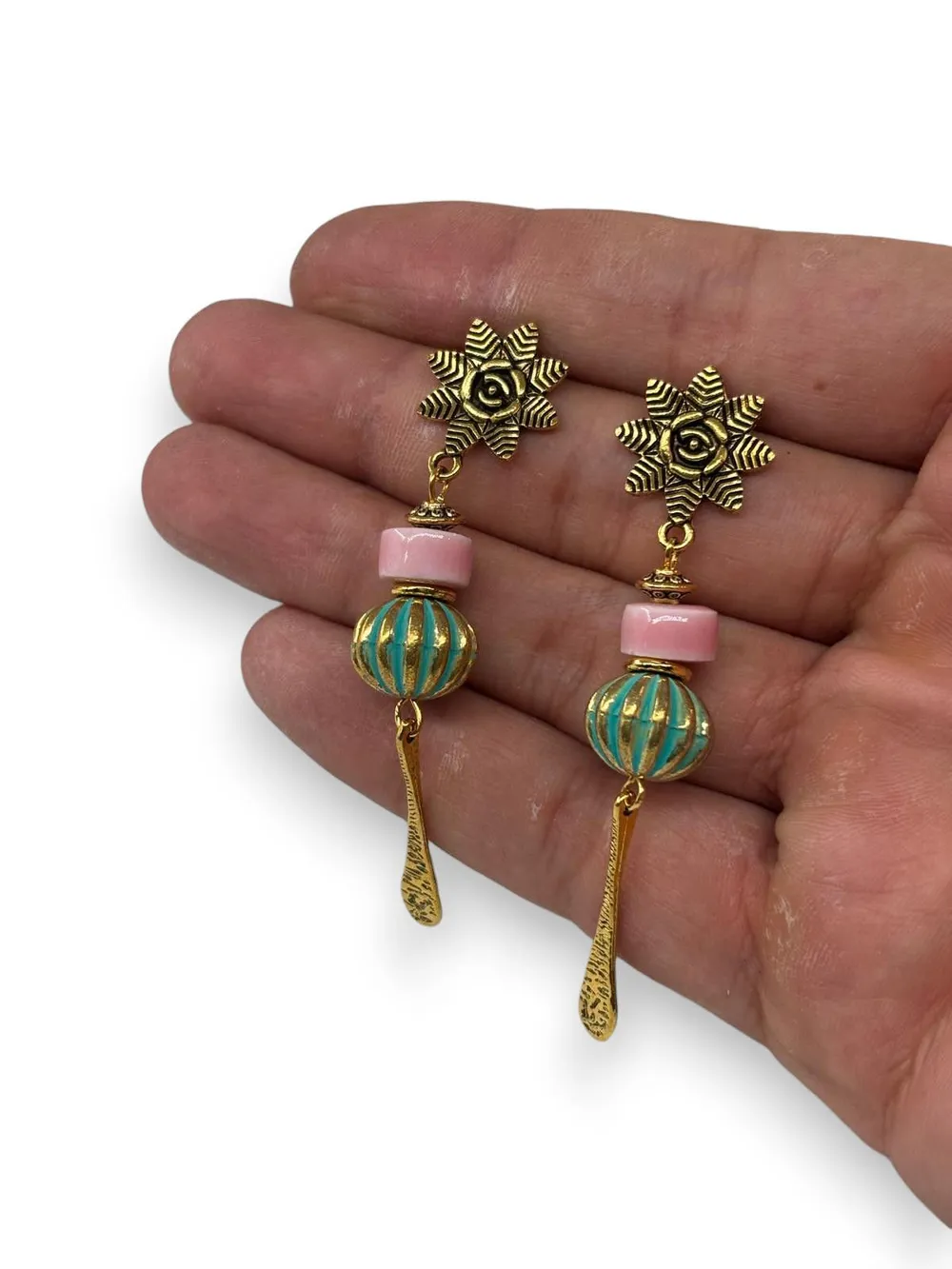 Etnik Mineli Top Sarkıtlı Küpe 1