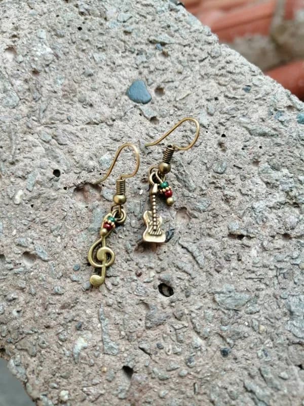 Etnik Altın Metal Sallantılı Küpe 1