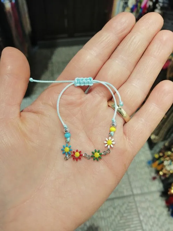 Renkli Çiçek ve Yıldız Boncuk Bileklik 1