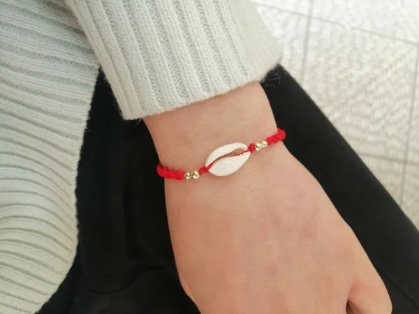 Kırmızı Cam Boncuk Shell Charm Bileklik 1